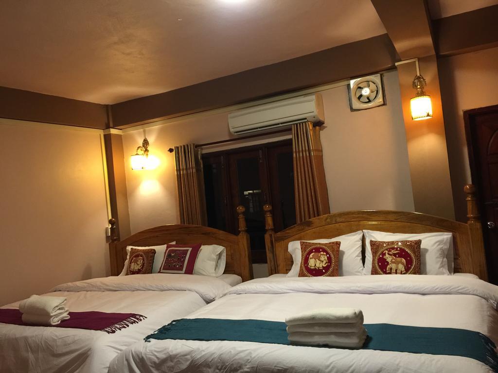 Happy River View Hotel Vang Vieng Ngoại thất bức ảnh