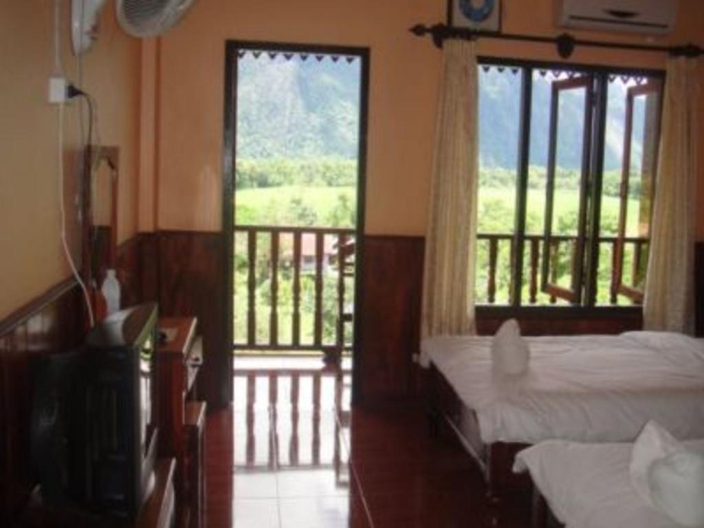 Happy River View Hotel Vang Vieng Ngoại thất bức ảnh