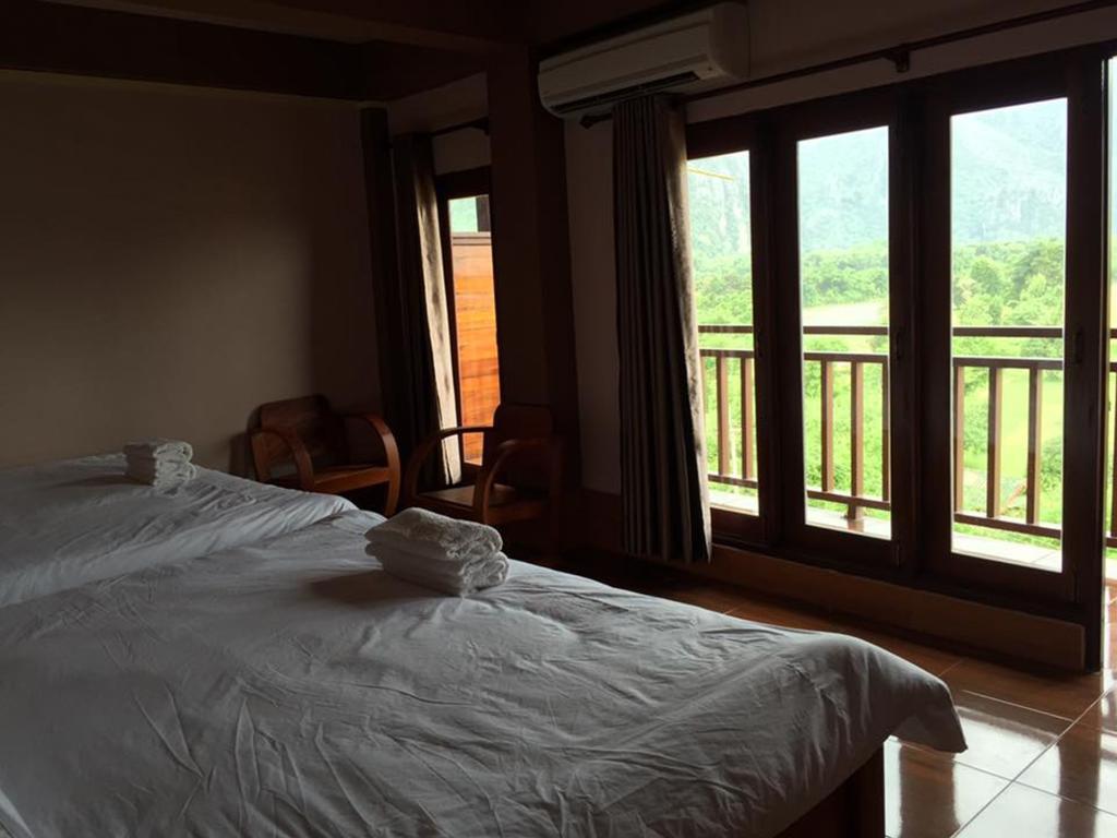 Happy River View Hotel Vang Vieng Ngoại thất bức ảnh