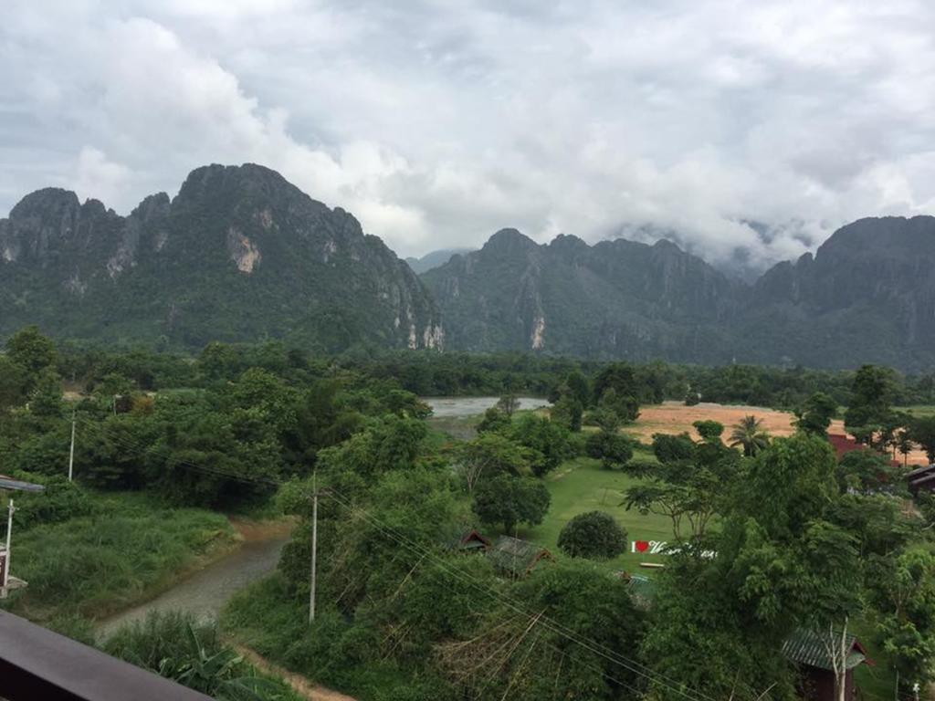 Happy River View Hotel Vang Vieng Ngoại thất bức ảnh