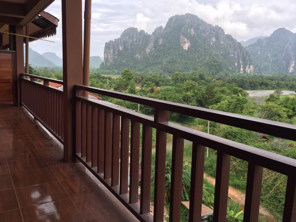 Happy River View Hotel Vang Vieng Ngoại thất bức ảnh