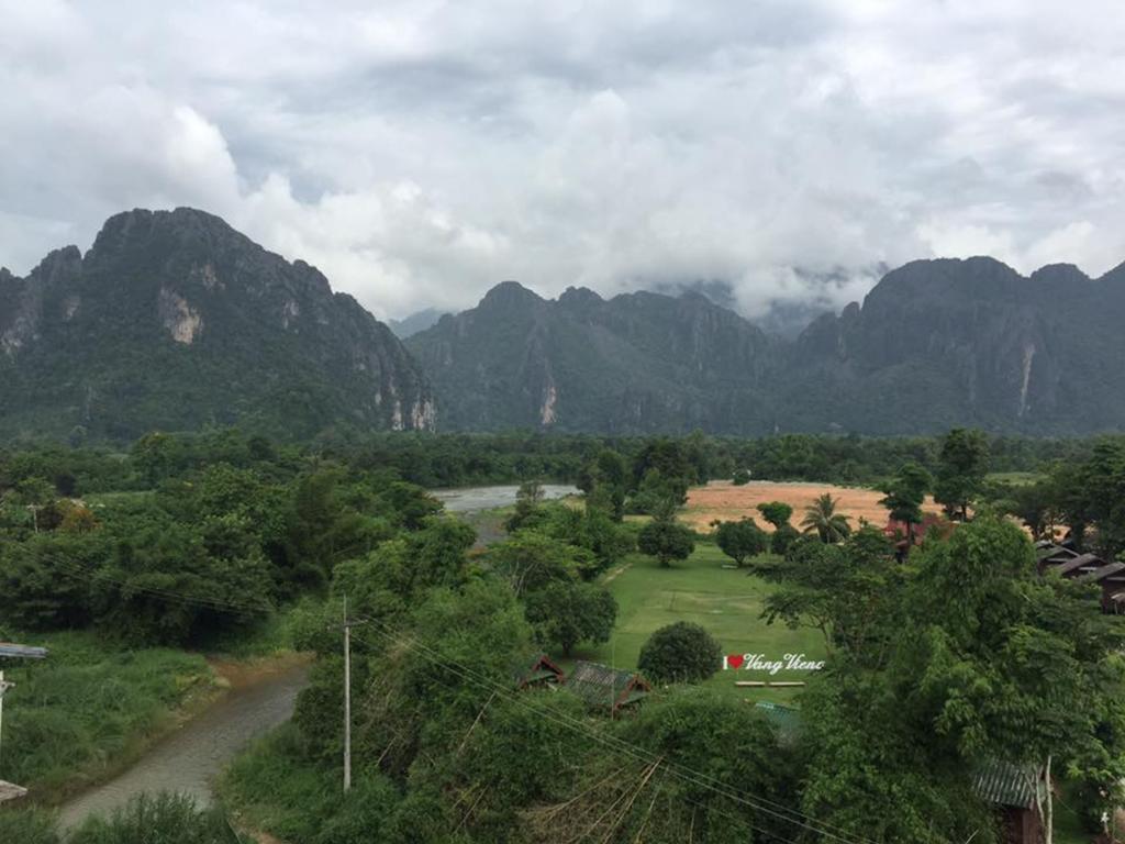 Happy River View Hotel Vang Vieng Ngoại thất bức ảnh