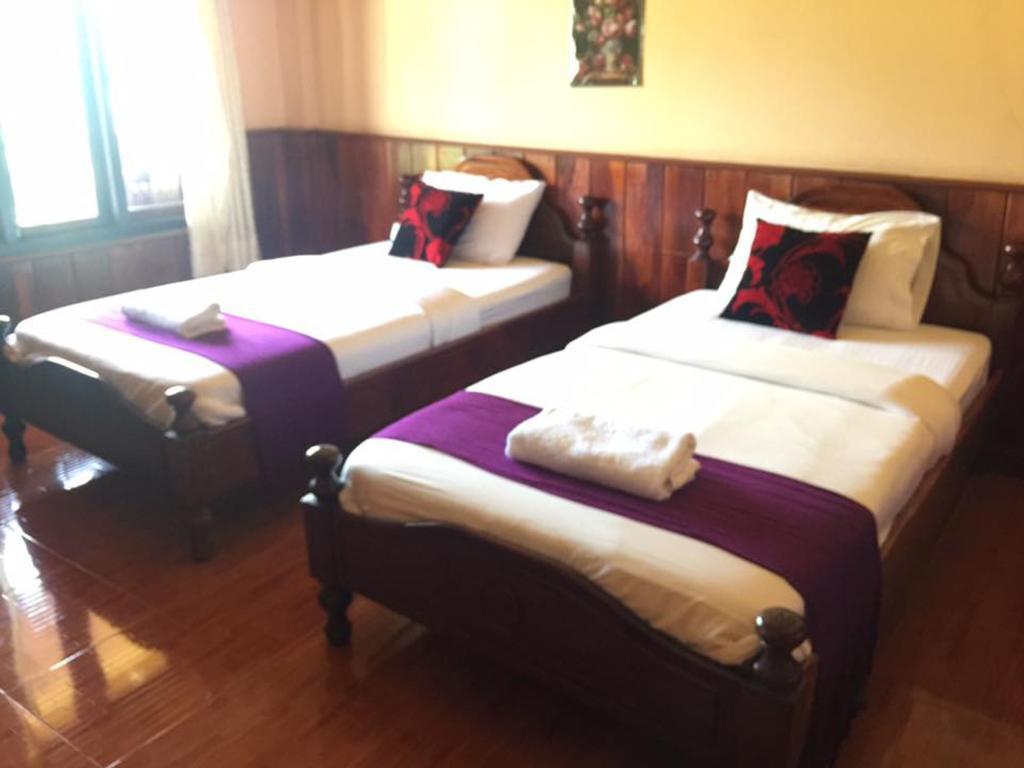 Happy River View Hotel Vang Vieng Ngoại thất bức ảnh