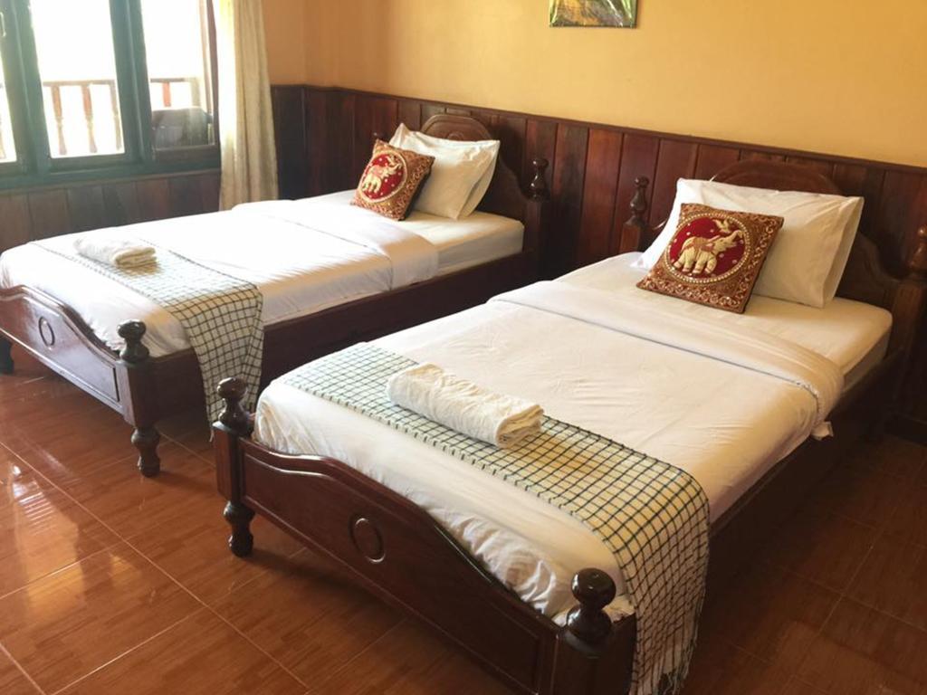 Happy River View Hotel Vang Vieng Ngoại thất bức ảnh