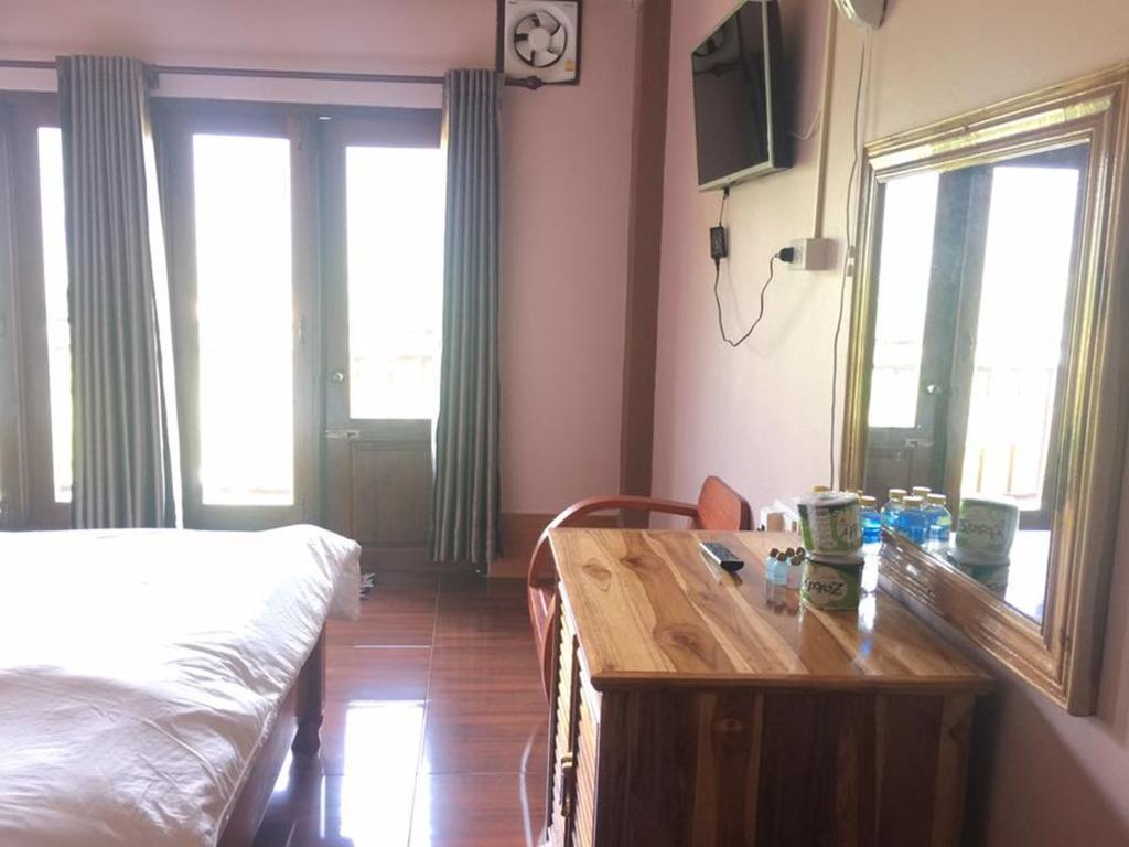 Happy River View Hotel Vang Vieng Ngoại thất bức ảnh