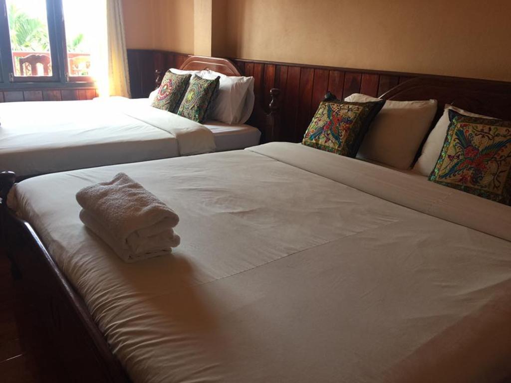 Happy River View Hotel Vang Vieng Ngoại thất bức ảnh