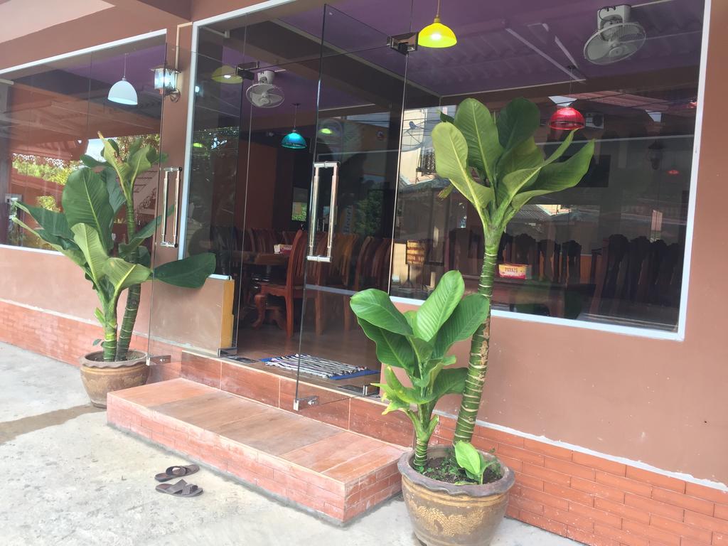 Happy River View Hotel Vang Vieng Ngoại thất bức ảnh