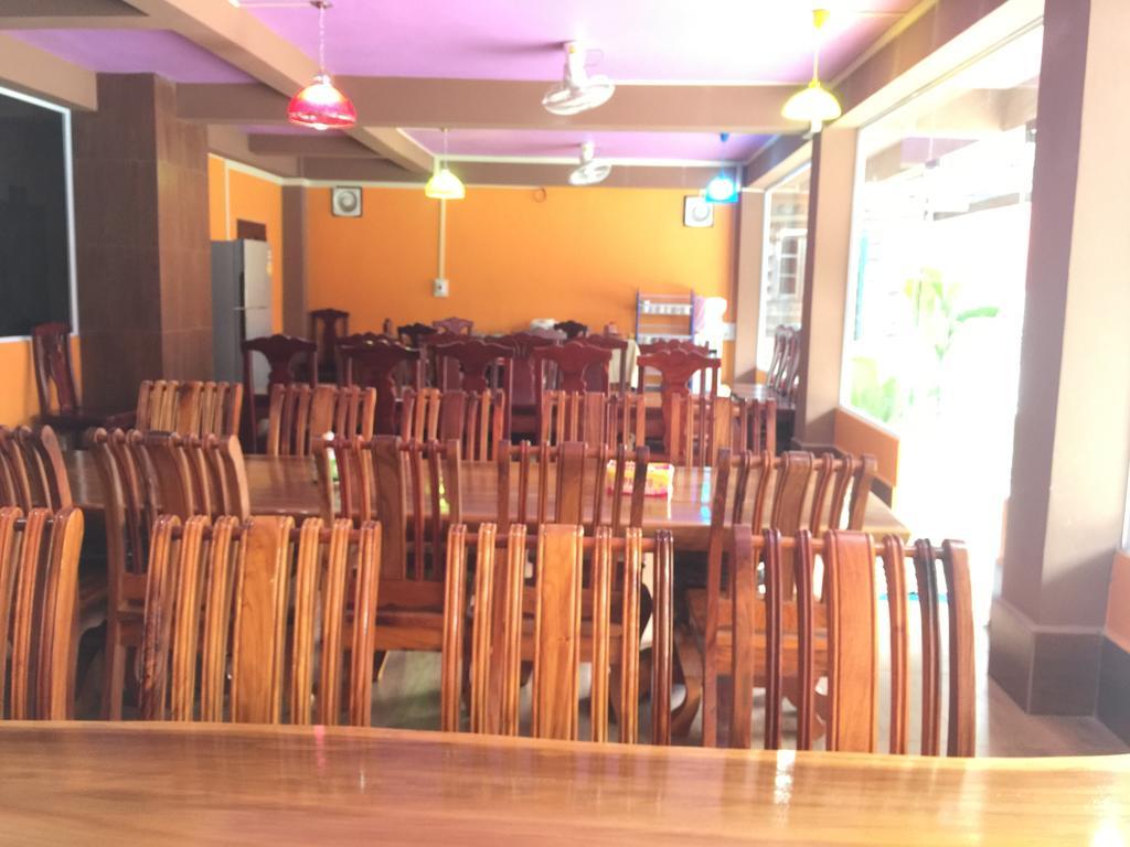 Happy River View Hotel Vang Vieng Ngoại thất bức ảnh