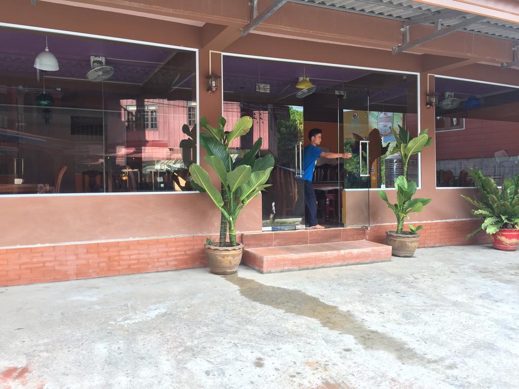 Happy River View Hotel Vang Vieng Ngoại thất bức ảnh